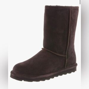 Bearpaw Elle size 9